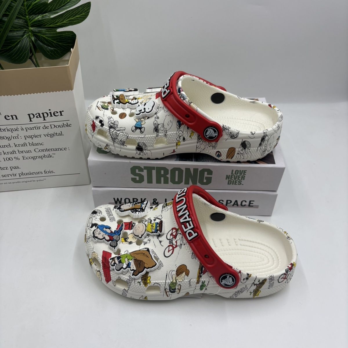 스누피 퀵 드라이 어린이 만화 캐릭터 클로그 부드럽고  - Kids Outdoor Tools 리뷰 및 가격